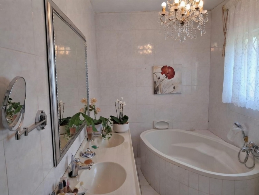 3 Bedroom Property for Sale in Riebeeckstad Free State